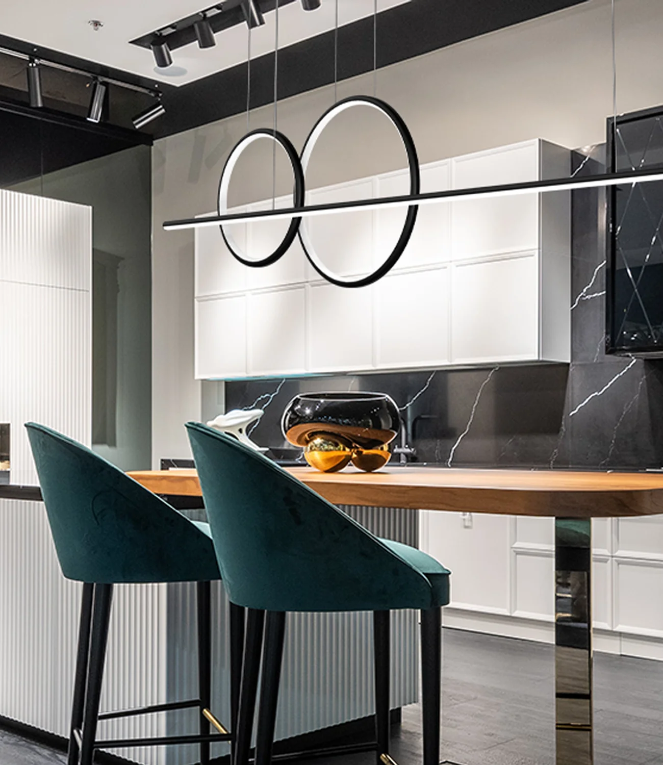 Zweiringige LED Geometrik No.4 Lampe für Ihre Küche – klicken Sie, um zum Produkt zu gelangen