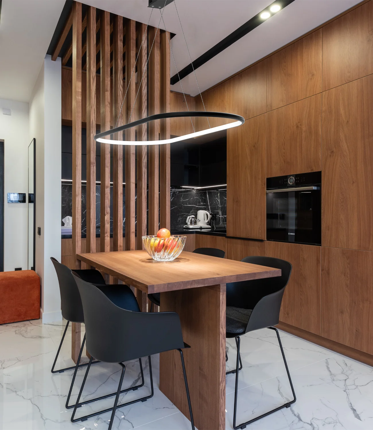 Moderne LED Ellipse Lampe für stilvolle Tischbeleuchtung – klicken Sie, um mehr zu sehen