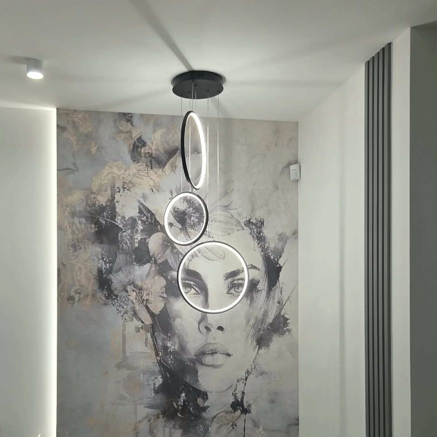 Led Moon No.3 B Schwarz 4000K – LED-Pendelleuchte mit drei vertikalen LED-Ringen 40, 30 und 40 cm