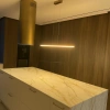 Moderne LED-Pendelleuchte LINE 120 cm Gold 4000K mit Fernbedienung LEDesign