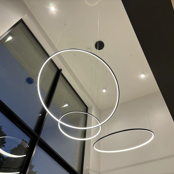 Moderne LED-Pendelleuchte Orbit S No.3 120 cm Schwarz 3000K dimmbar LEDesign