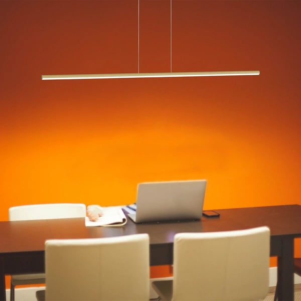 Moderne LED-Pendelleuchte LINE 80 cm Gold 3000K mit Fernbedienung LEDesign