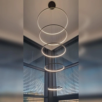 Moderne LED-Pendelleuchte Orbit No.5 120 cm Schwarz 3000K mit Fernbedienung LEDesign