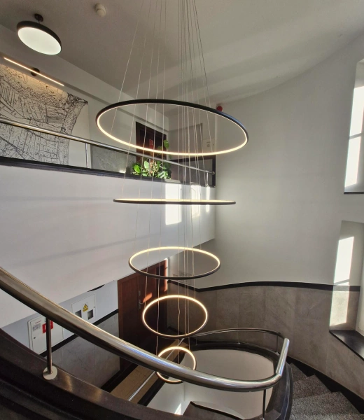 Moderne LED-Pendelleuchte Orbit No.5 120 cm Schwarz 3000K dimmbar LEDesign